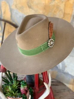 Charlie 1 Horse - Hippie