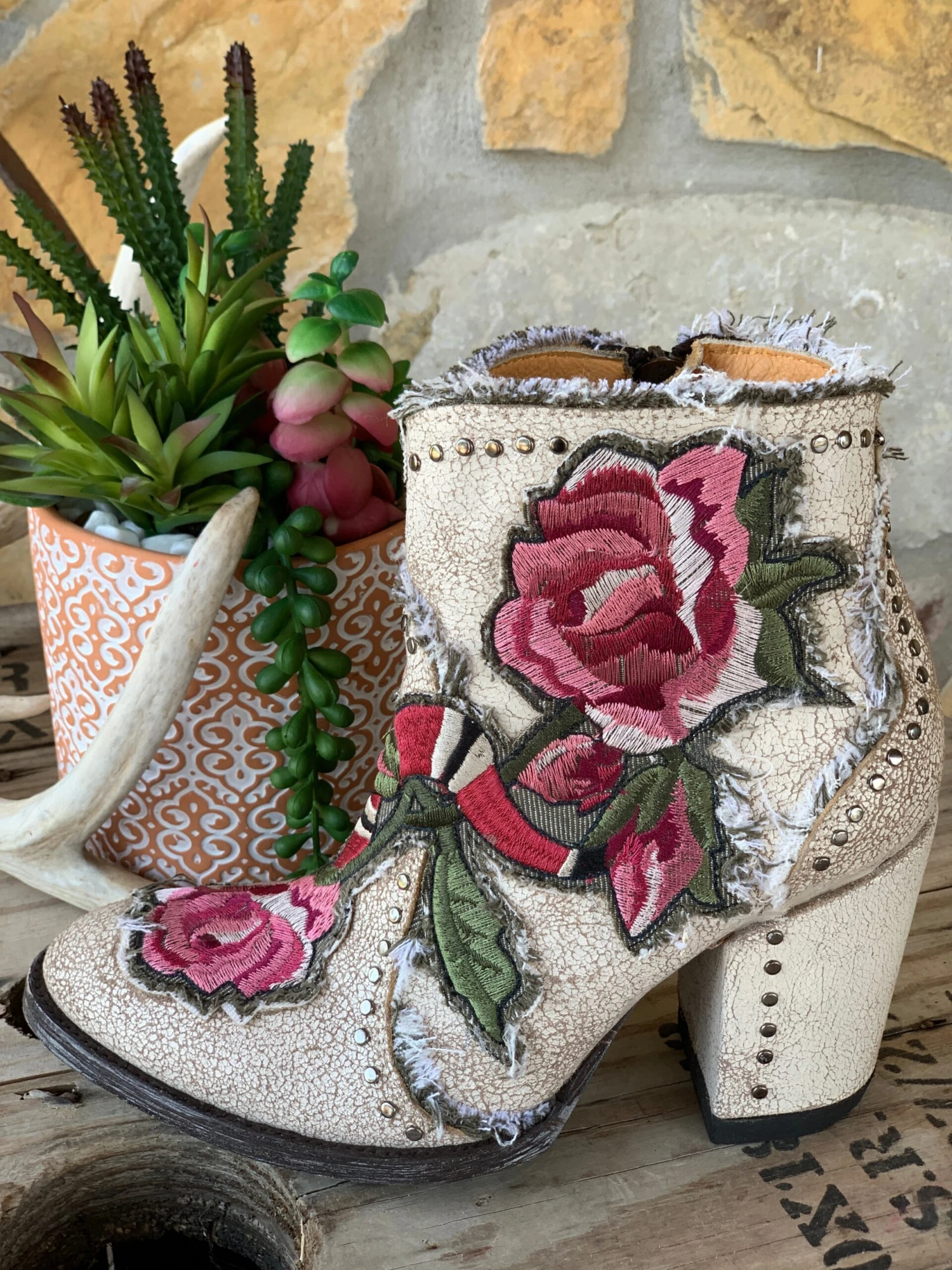 Old Gringo Carla Floral Bootie - Crackled White 3 Old Gringo Carla Floral Bootie - Crackled White